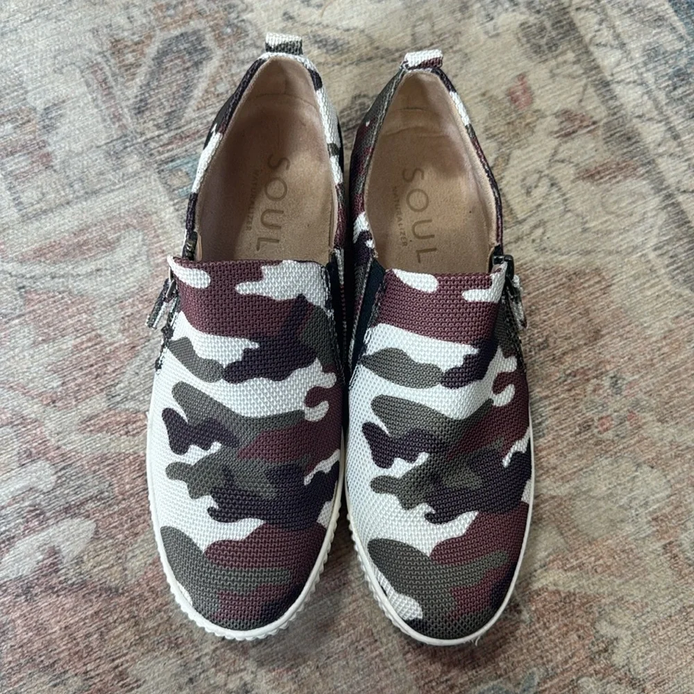 Naturalizer Soul slip on shoes women’s size 8